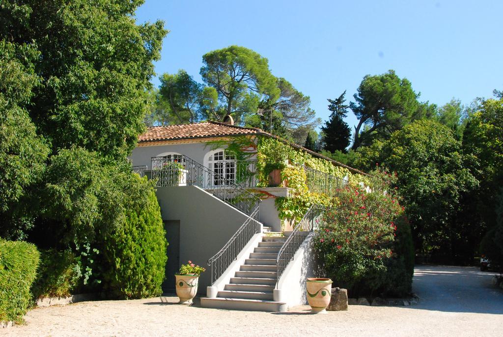 Hotel Les Mazets Des Roches Tarascon Exterior foto